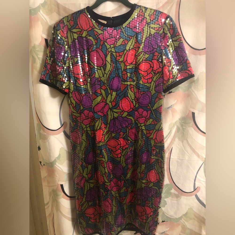 VINTAGE A.J.BARI SEQUINS FLORAL SHORT SLEEVE BELOW THE KNEE DRESS